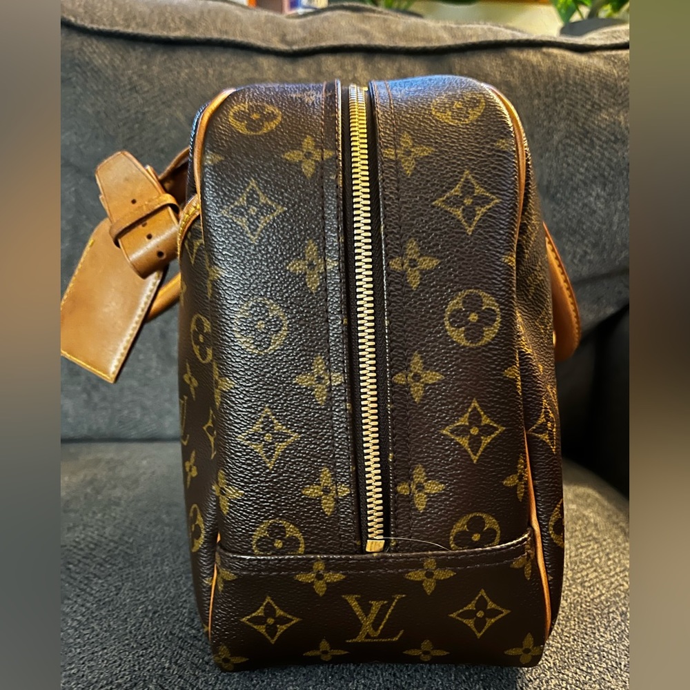 SOLD $800 LV Deauville - beautiful vintage condition. - Picture 8 of 16